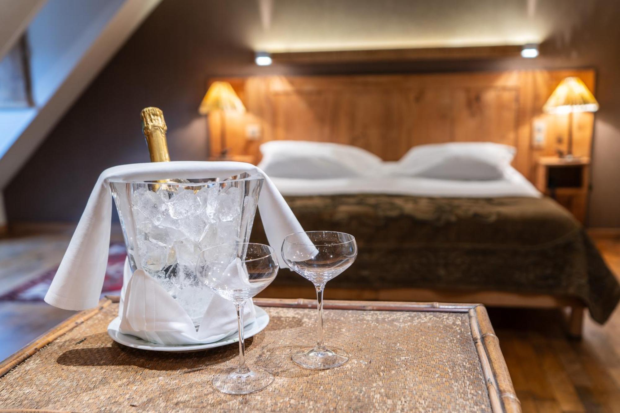 L'Absinthe Hotel Honfleur Bagian luar foto