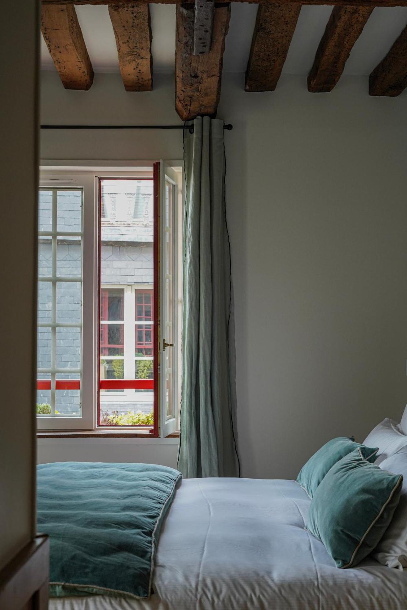 L'Absinthe Hotel Honfleur Bagian luar foto